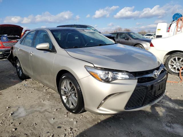  TOYOTA CAMRY 2017 Золотой