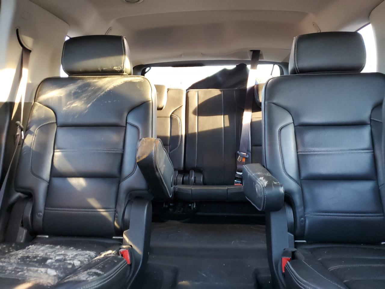 2017 GMC Yukon - Image 10