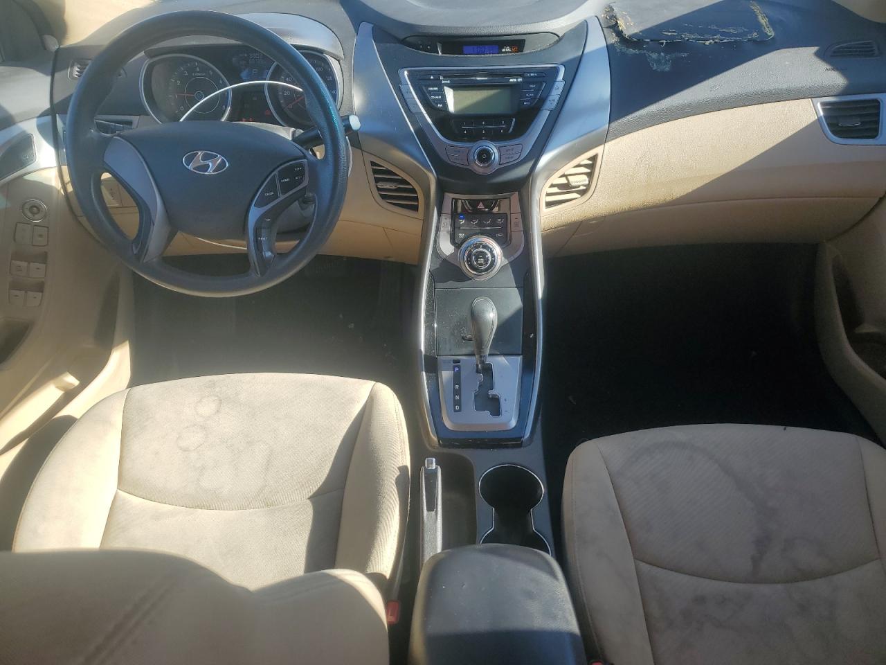 2013 Hyundai Elantra - Image 8