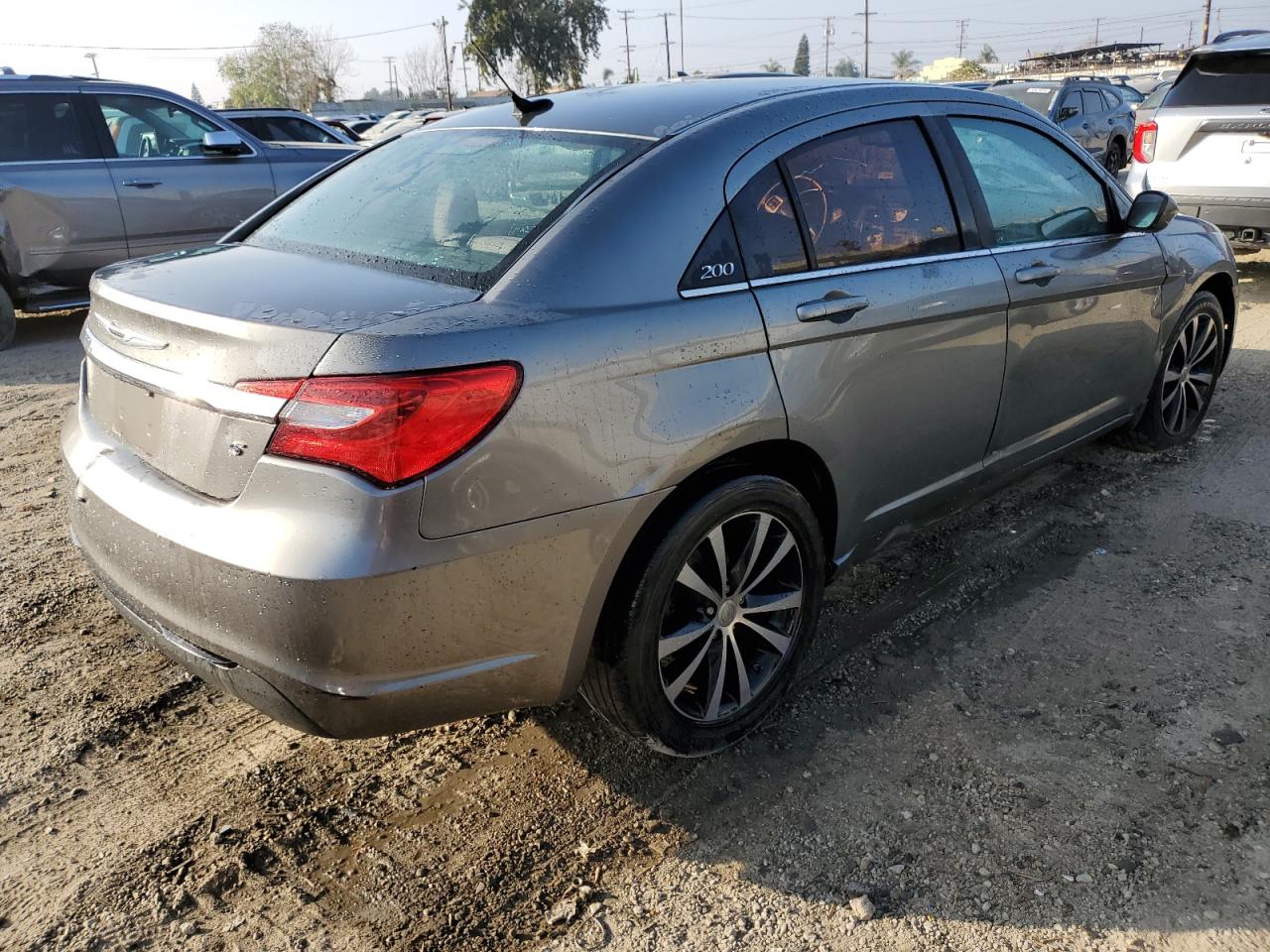 VIN 1C3CCBBB7DN574719 2013 CHRYSLER 200 no.3