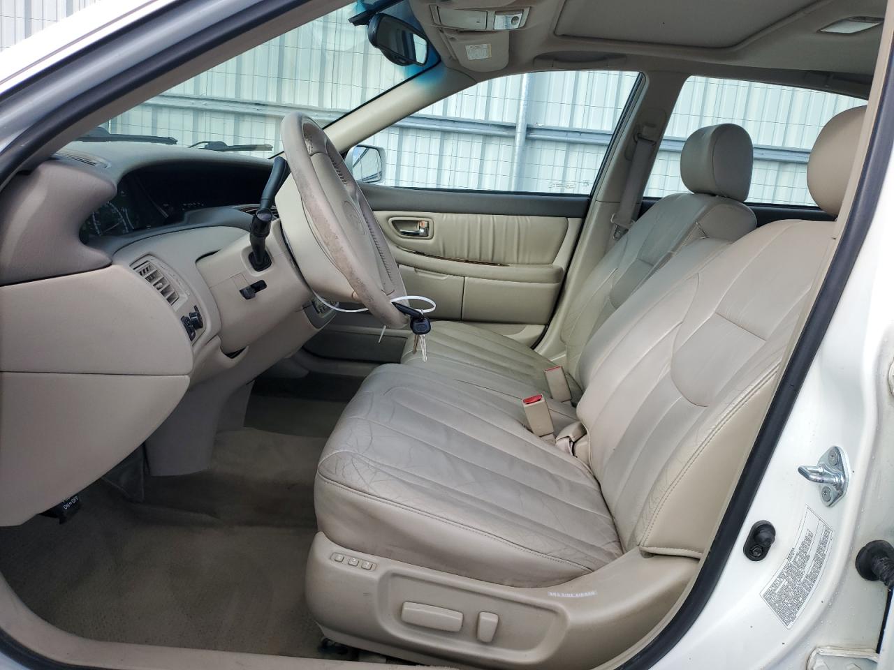 2000 Toyota Avalon - Image 7