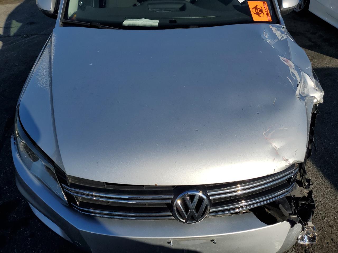 2018 Volkswagen Tiguan - Image 12