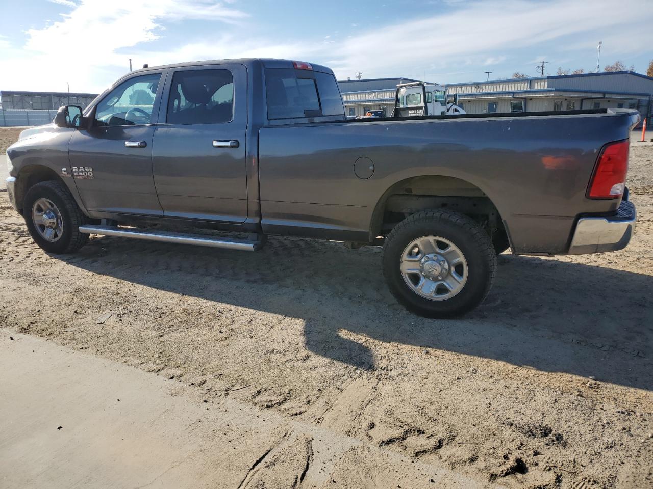 2014 RAM 2500 - Image 2