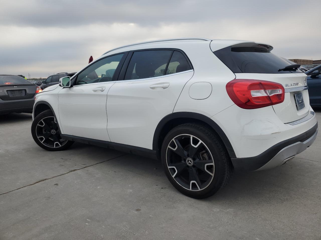 2020 Mercedes-Benz GLA-klasse - Image 2