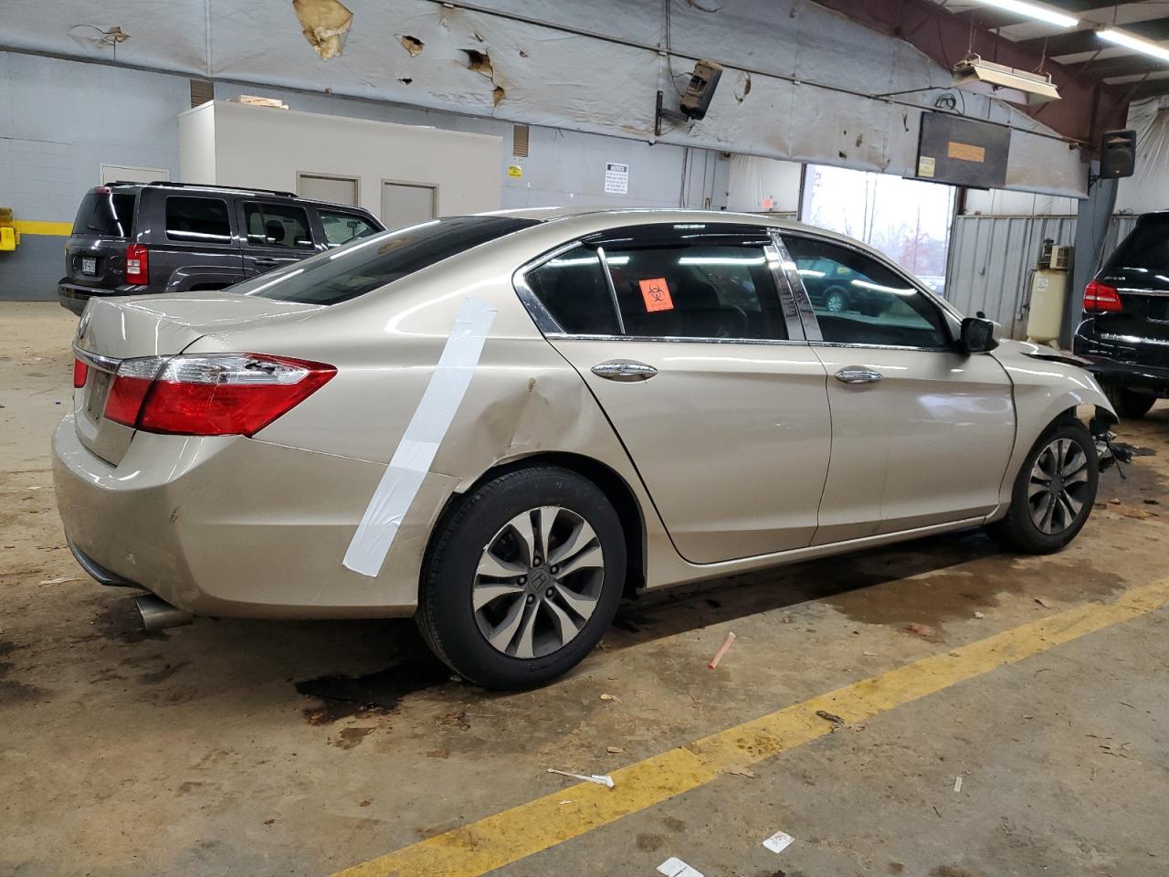 VIN 1HGCR2F39FA175951 2015 HONDA ACCORD no.3