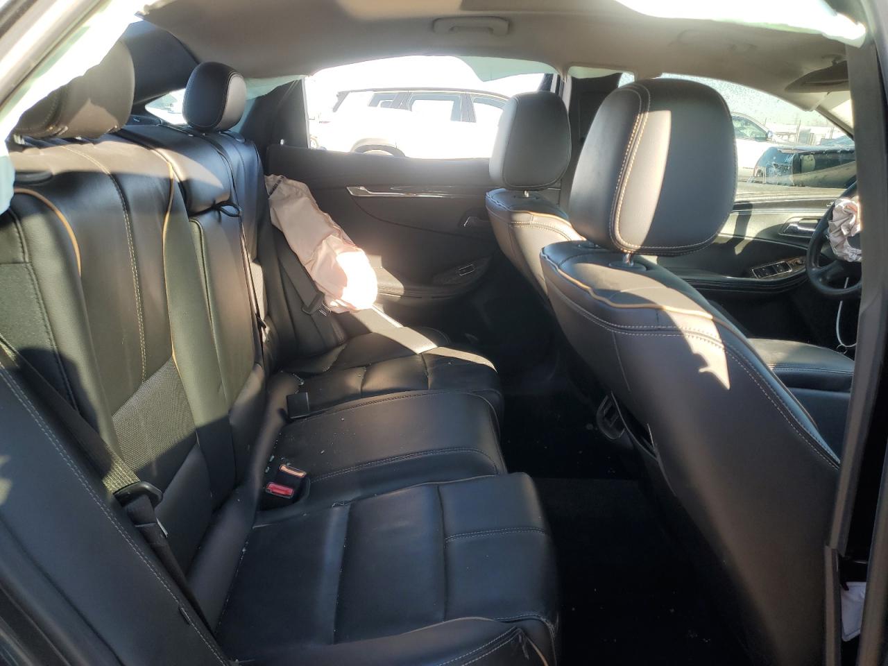 2015 Chevrolet Impala - Image 10