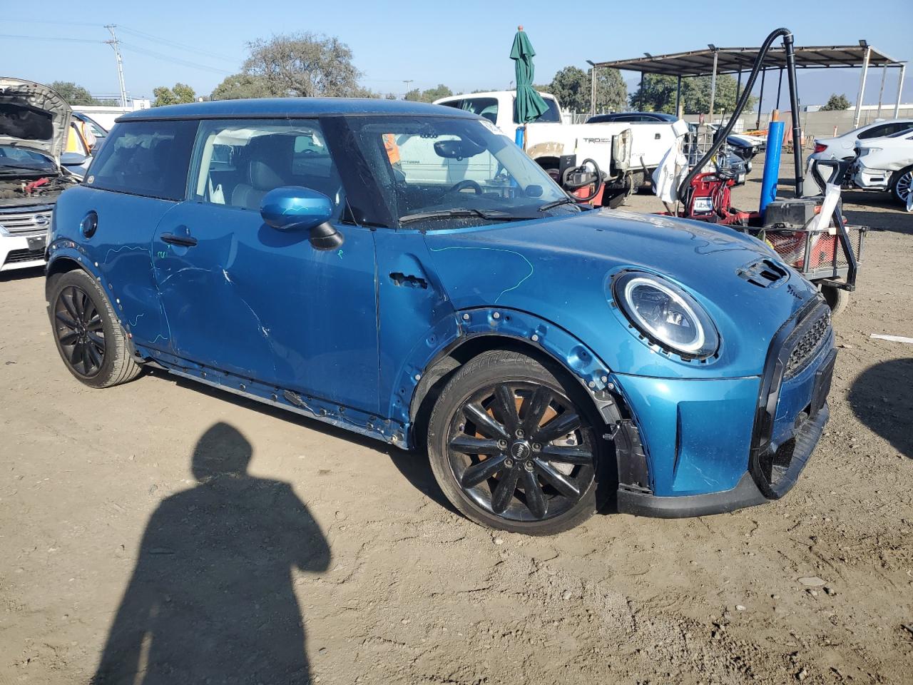 VIN WMW53DH08P2S75510 2023 MINI COOPER no.4