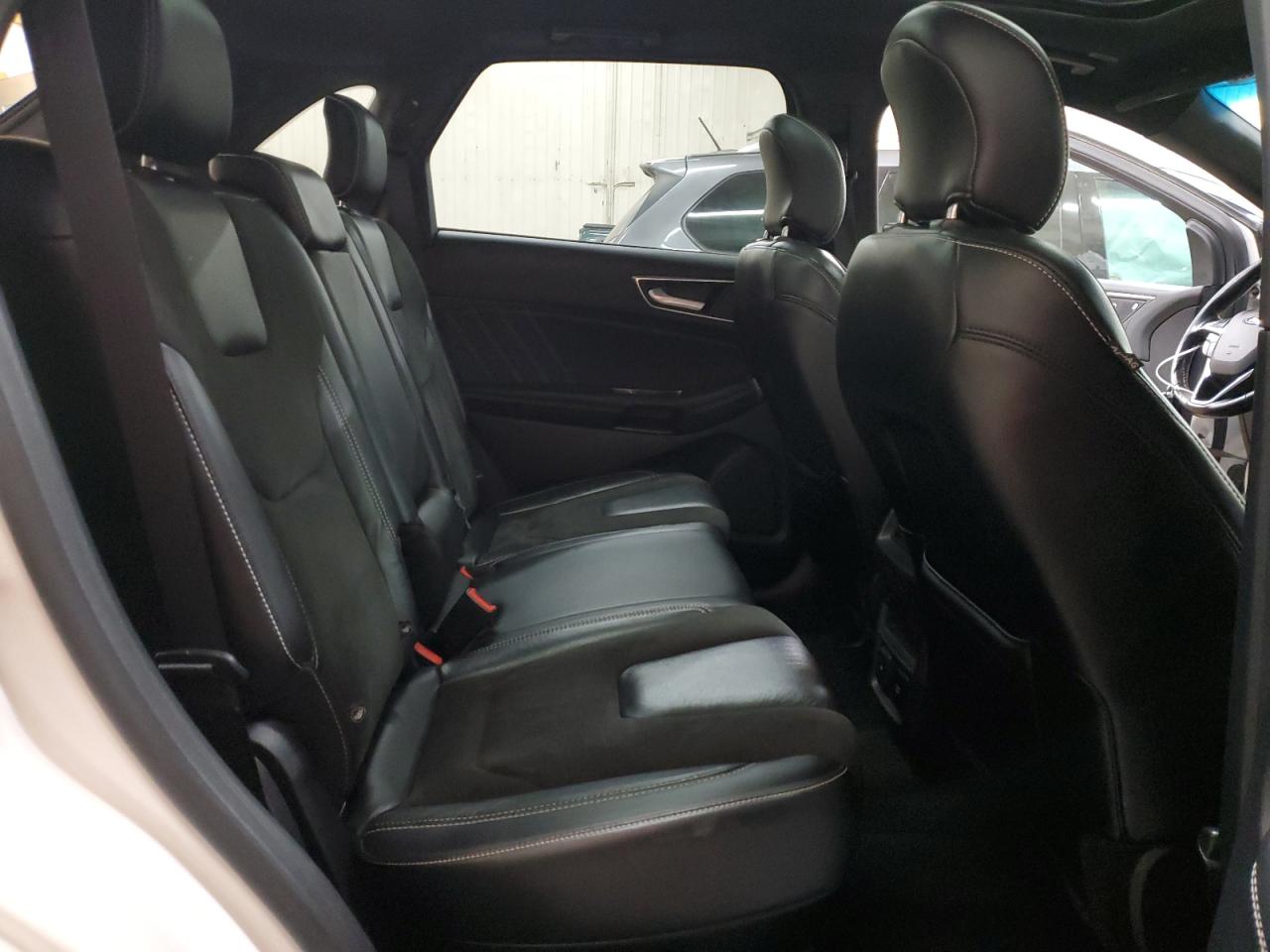 2019 Ford Edge - Image 11