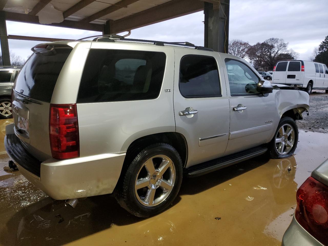 2013 Chevrolet Tahoe - Image 3