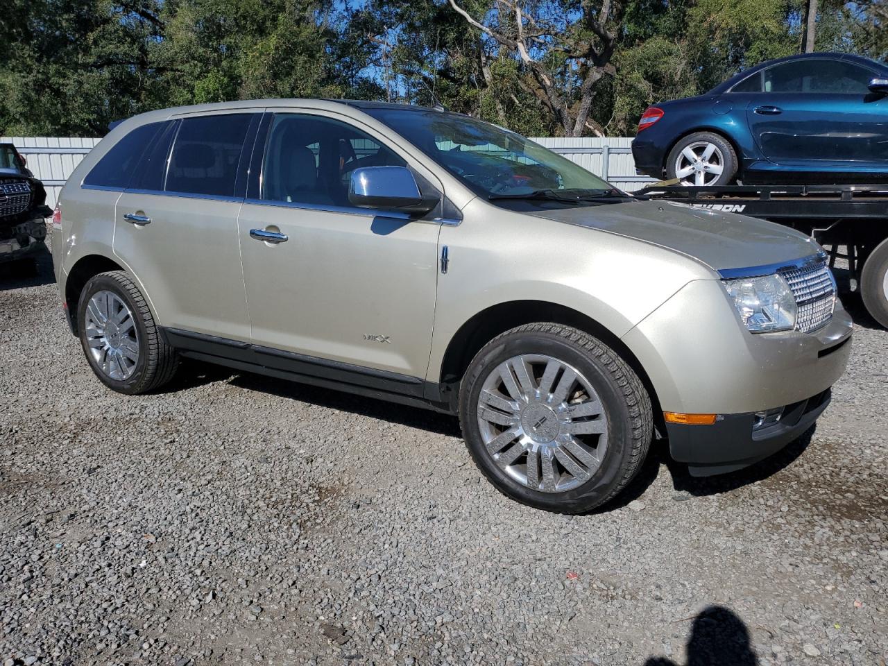 2010 Lincoln MKX - Image 4