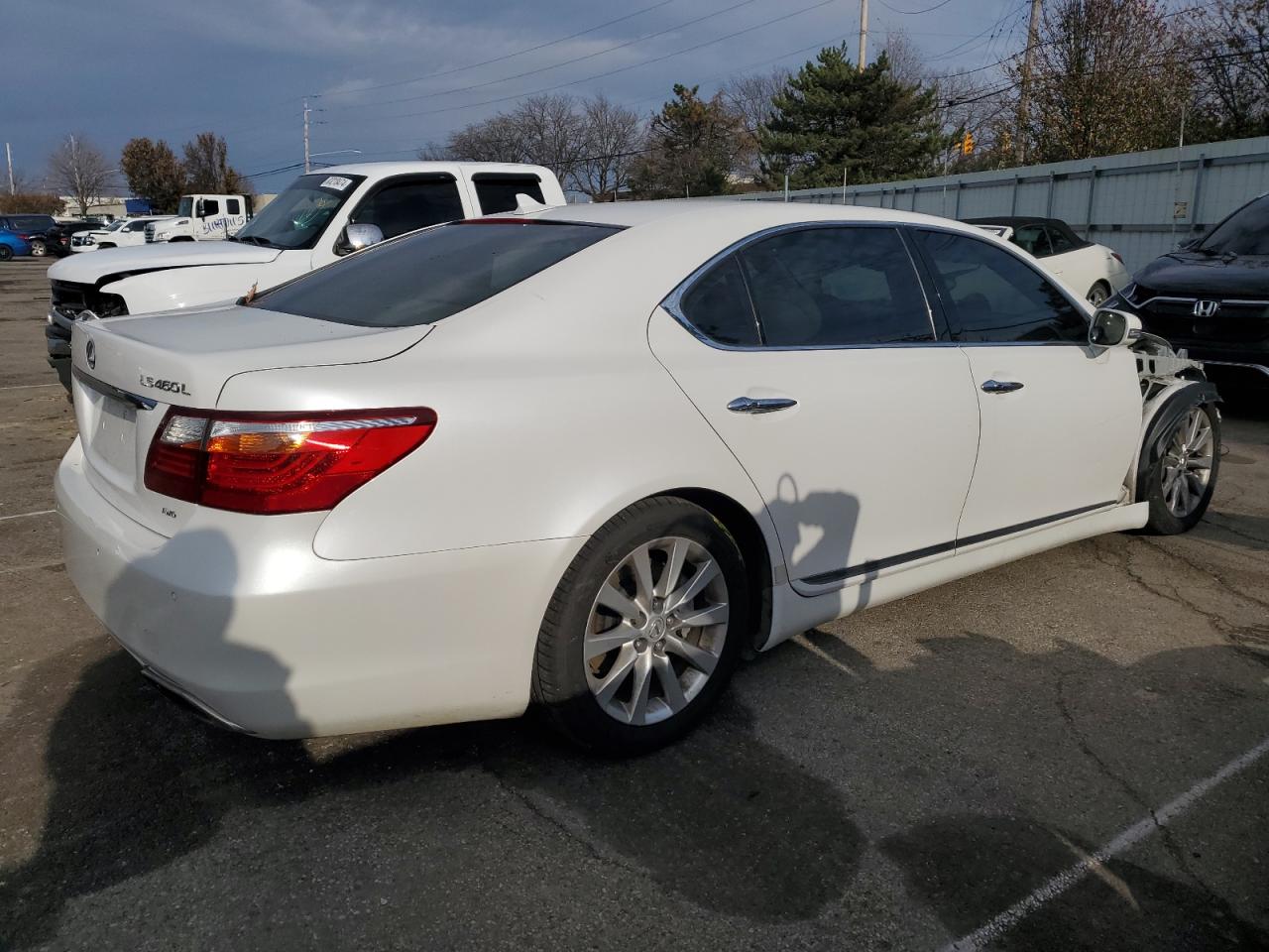2010 Lexus LS - Image 3