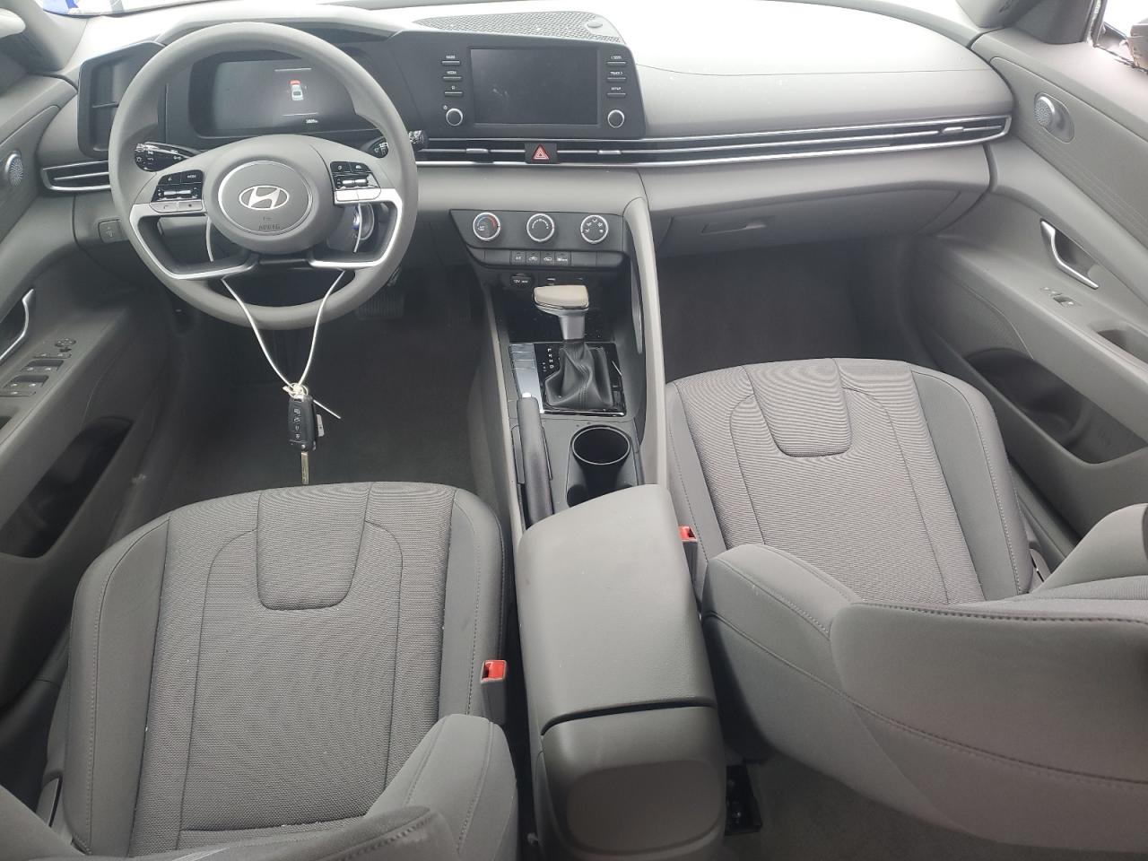 2024 Hyundai Elantra - Image 8