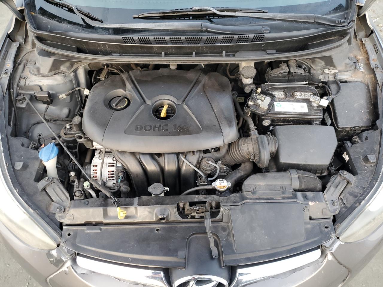 2014 Hyundai Elantra - Image 11