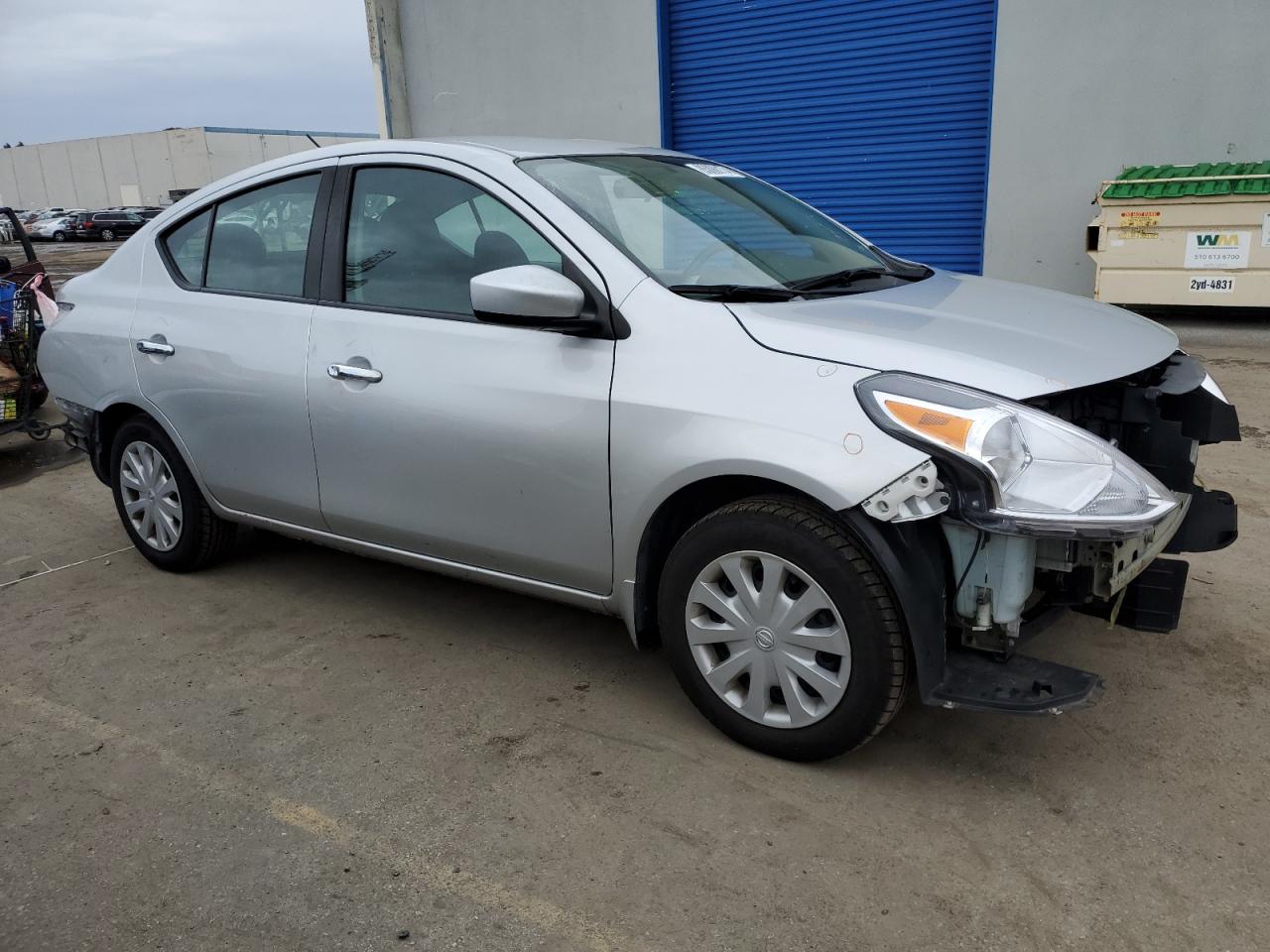 VIN 3N1CN7AP0KL811339 2019 NISSAN VERSA no.4