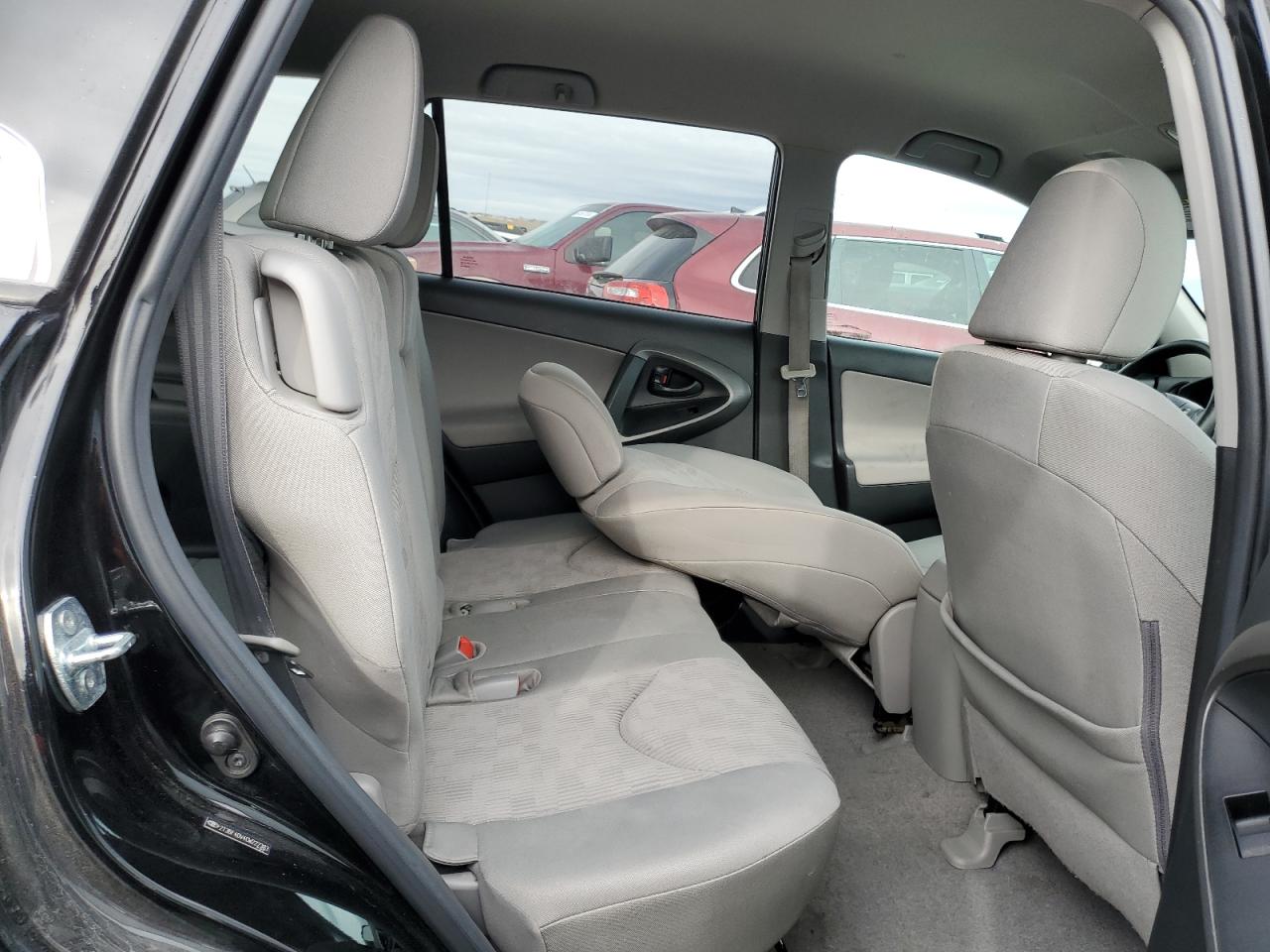 2012 Toyota RAV 4 - Image 11