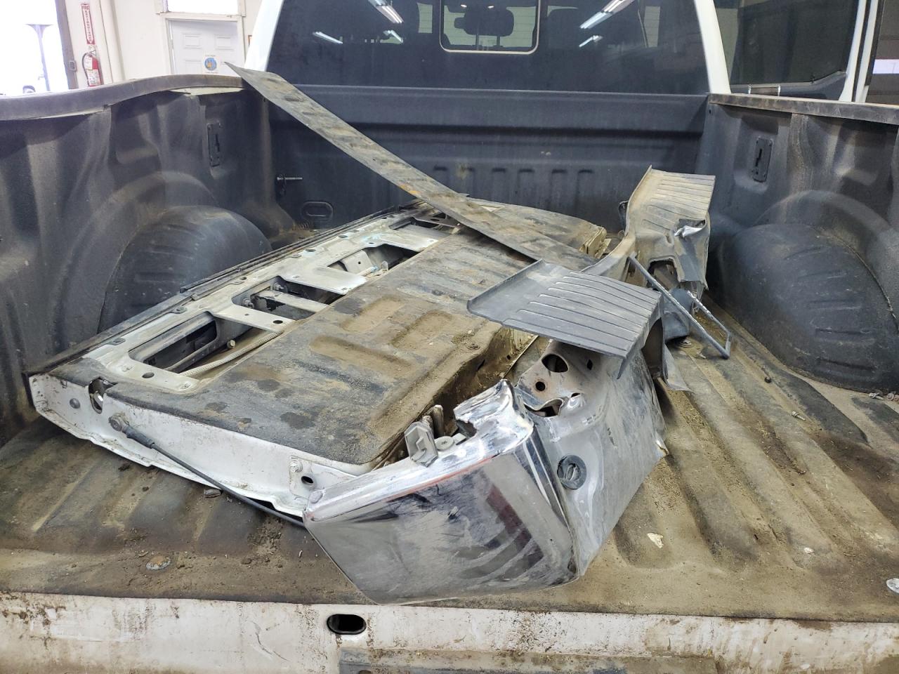 2022 Ford F350 - Image 12