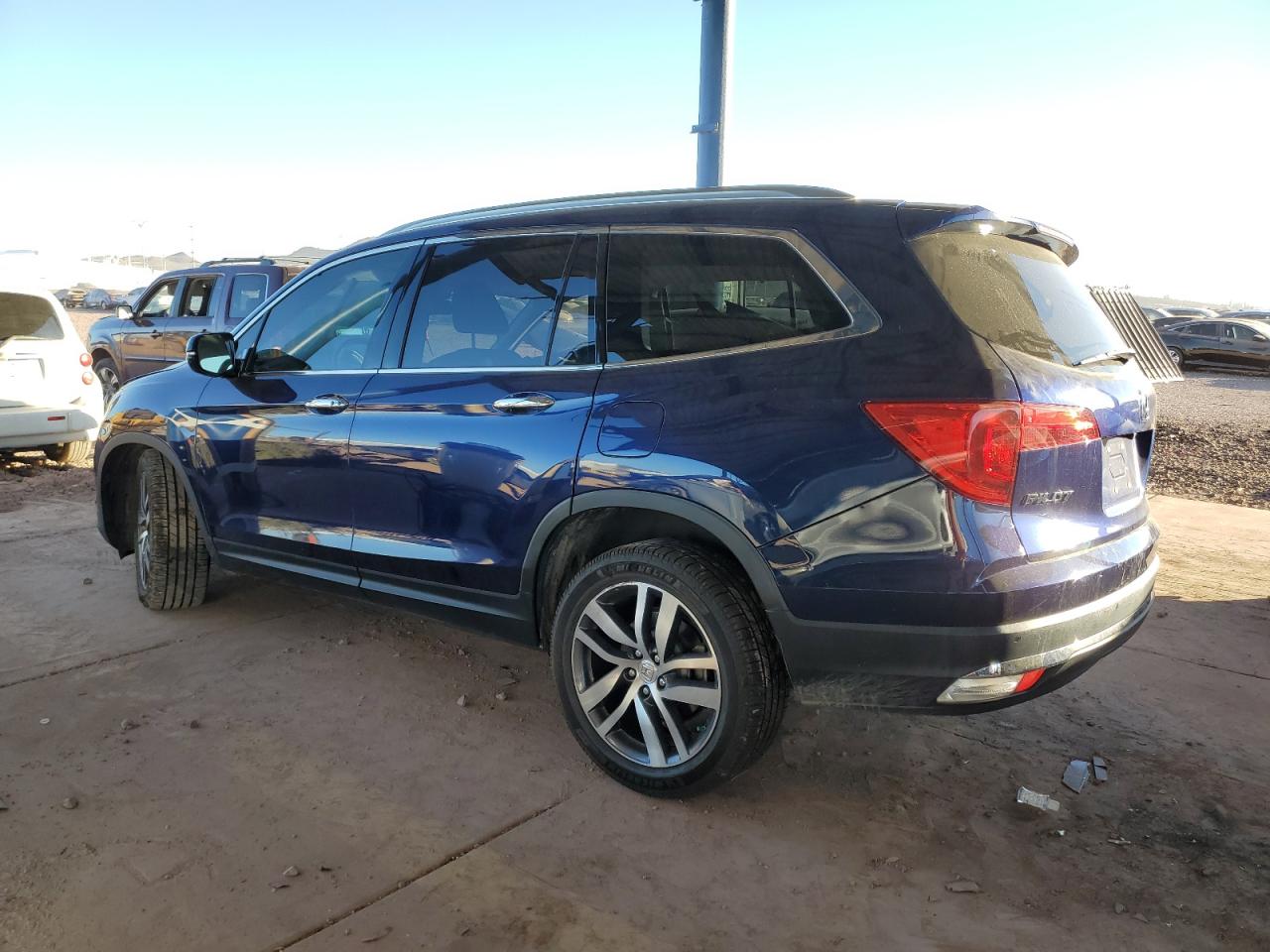 2016 Honda Pilot - Image 2