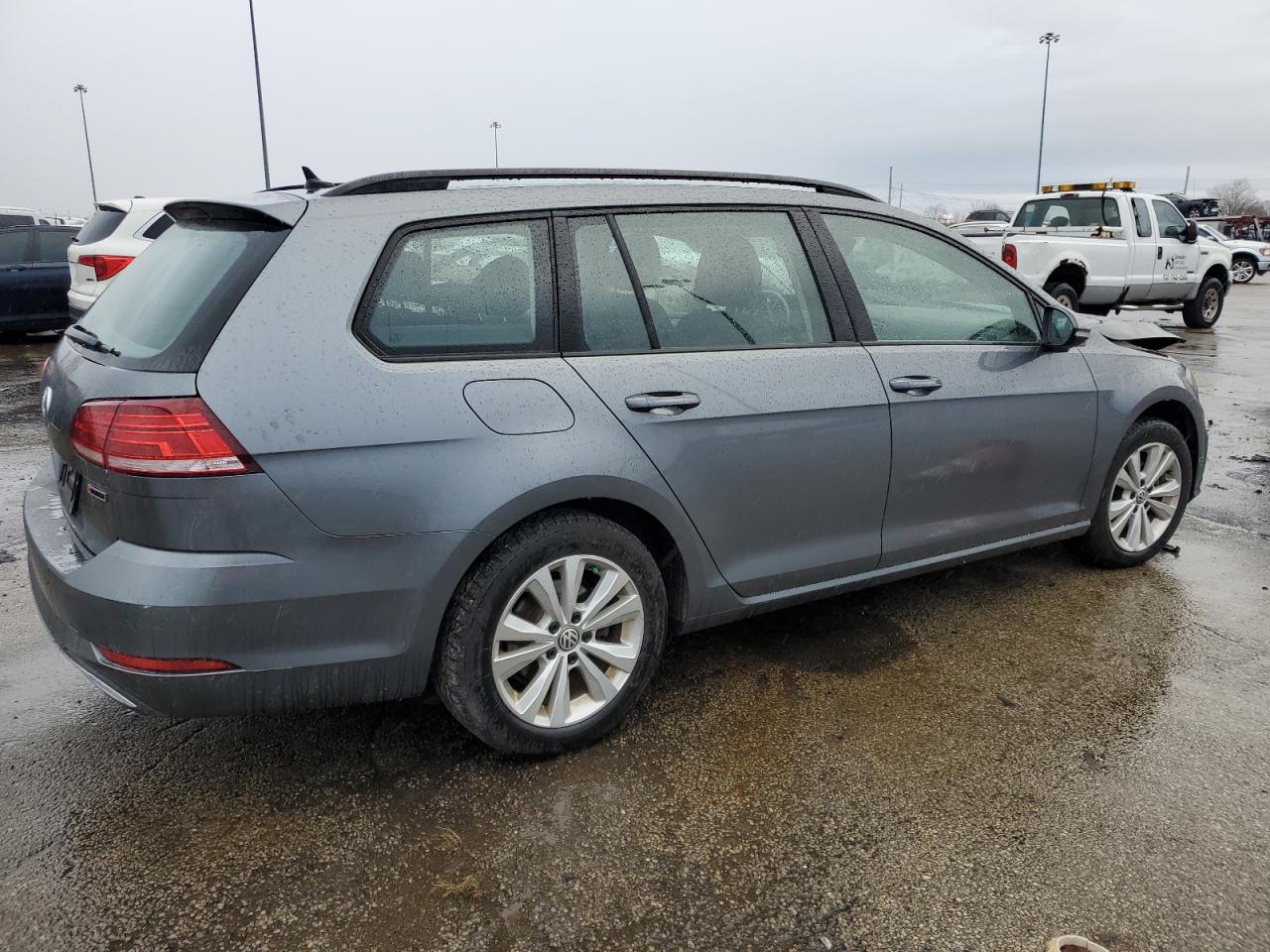 2019 Volkswagen Golf - Image 3
