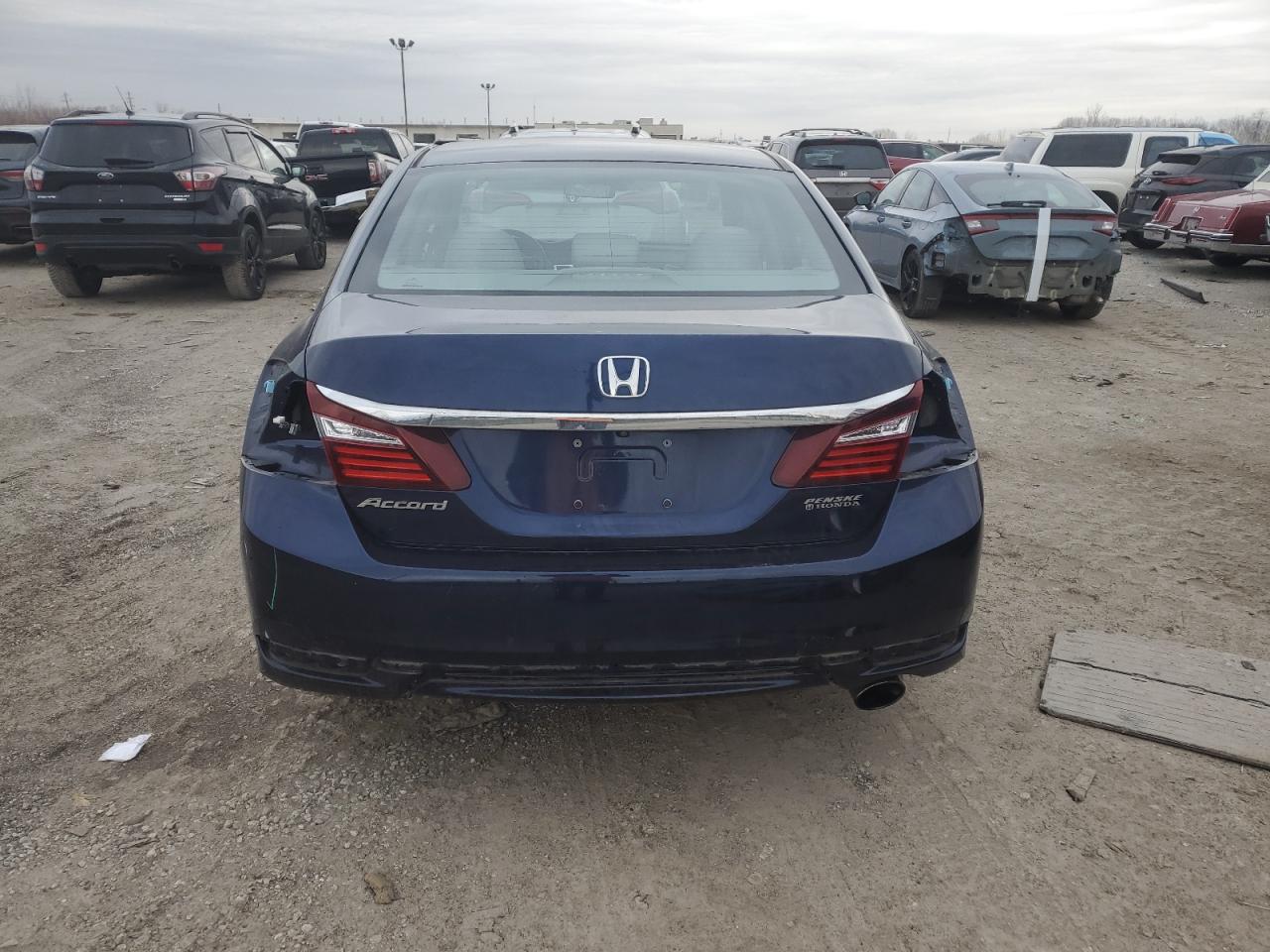 VIN 1HGCR2F43GA030057 2016 HONDA ACCORD no.6