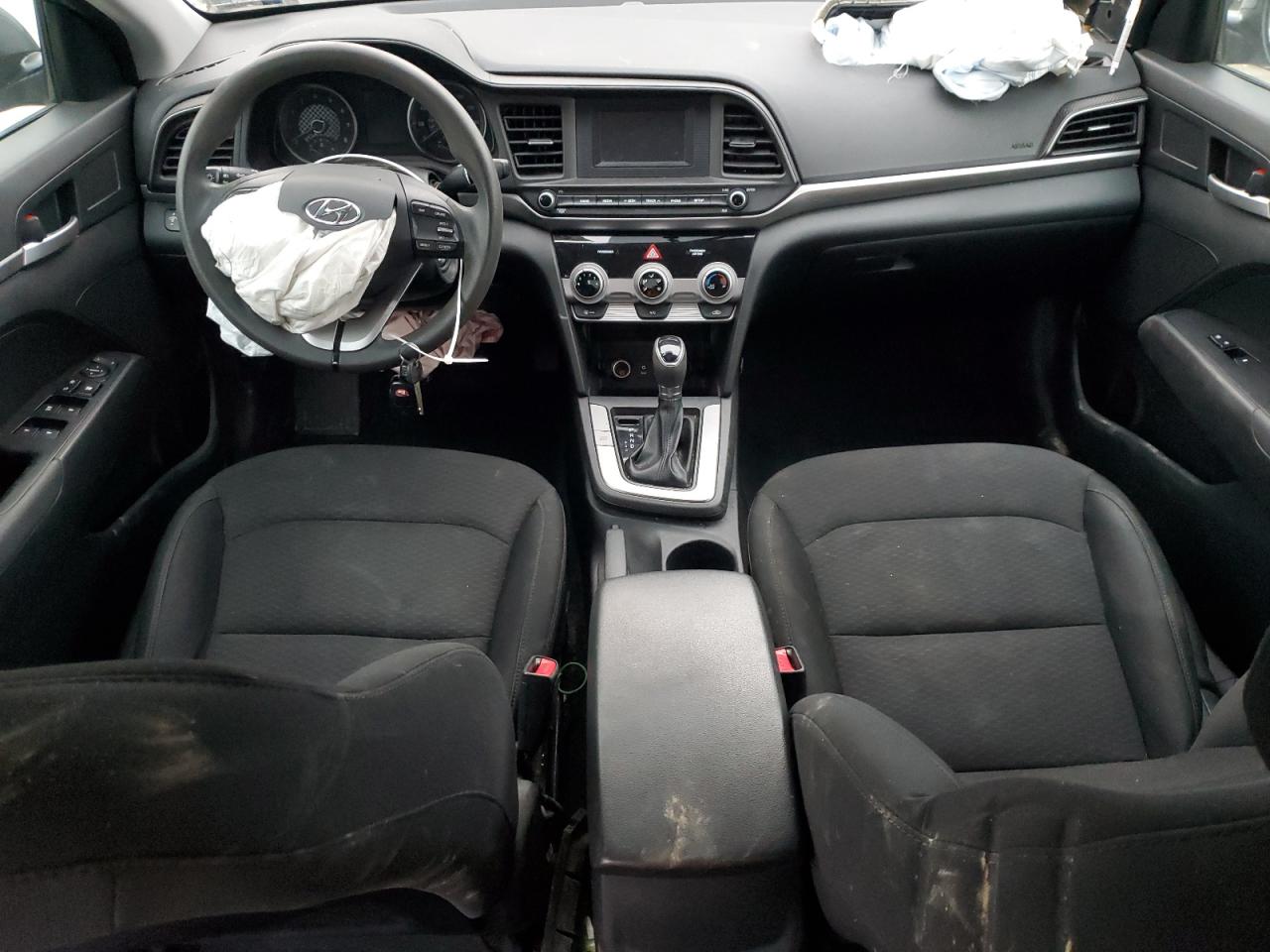 2019 Hyundai Elantra - Image 8