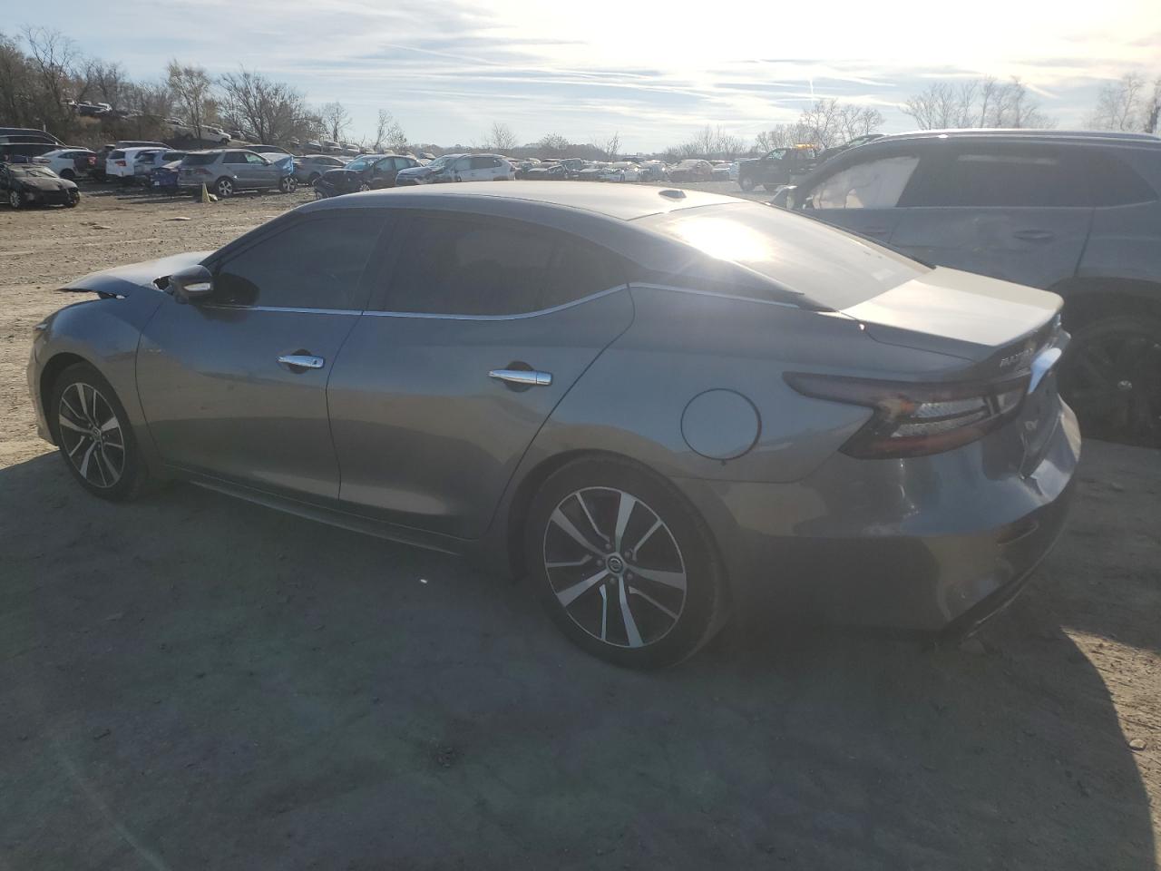 2021 Nissan Maxima - Image 2