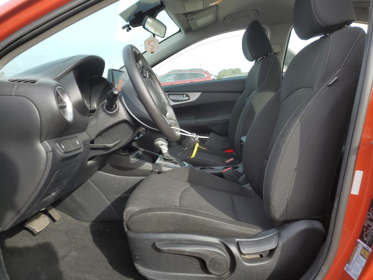 2022 Kia Forte - Image 7