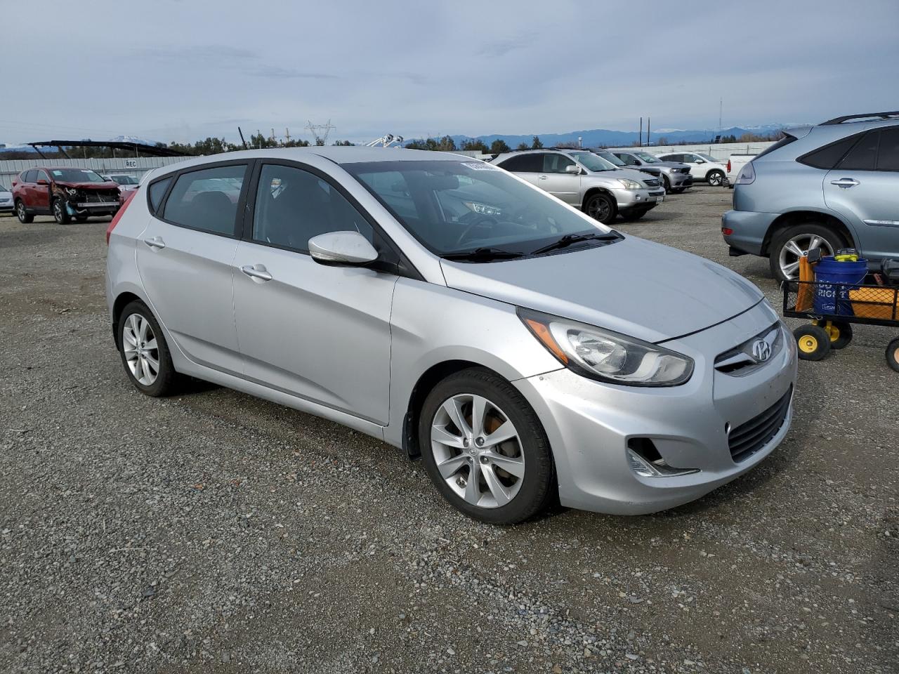 VIN KMHCU5AE2DU079481 2013 HYUNDAI ACCENT no.4