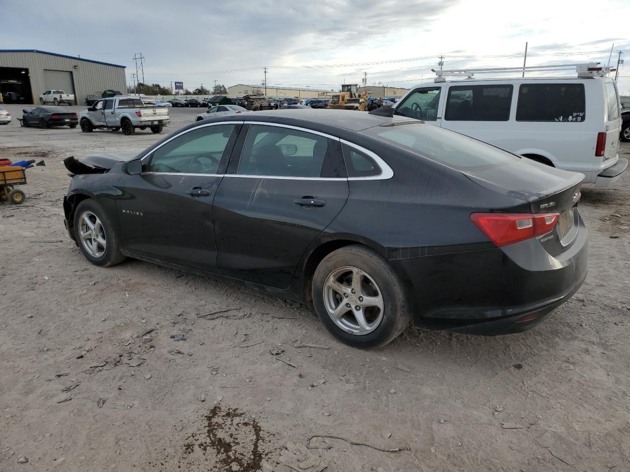 2018 Chevrolet Malibu - Image 2