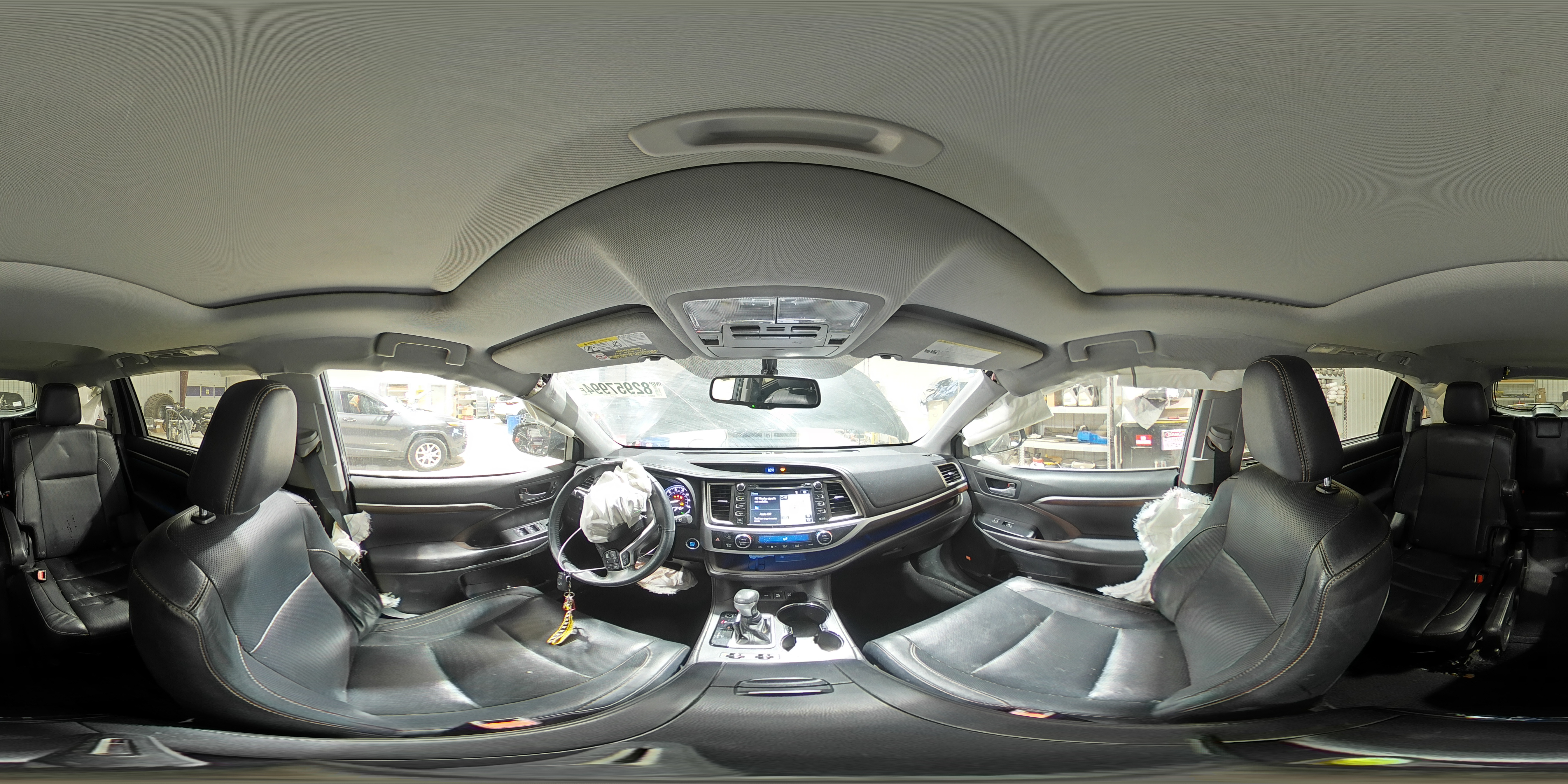 2016 Toyota Highlander - Image 14