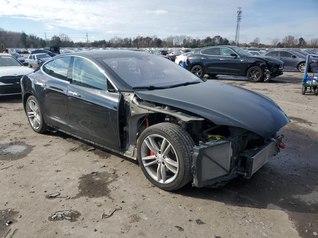 VIN 5YJSA1H49FF087538 2015 TESLA MODEL S no.4