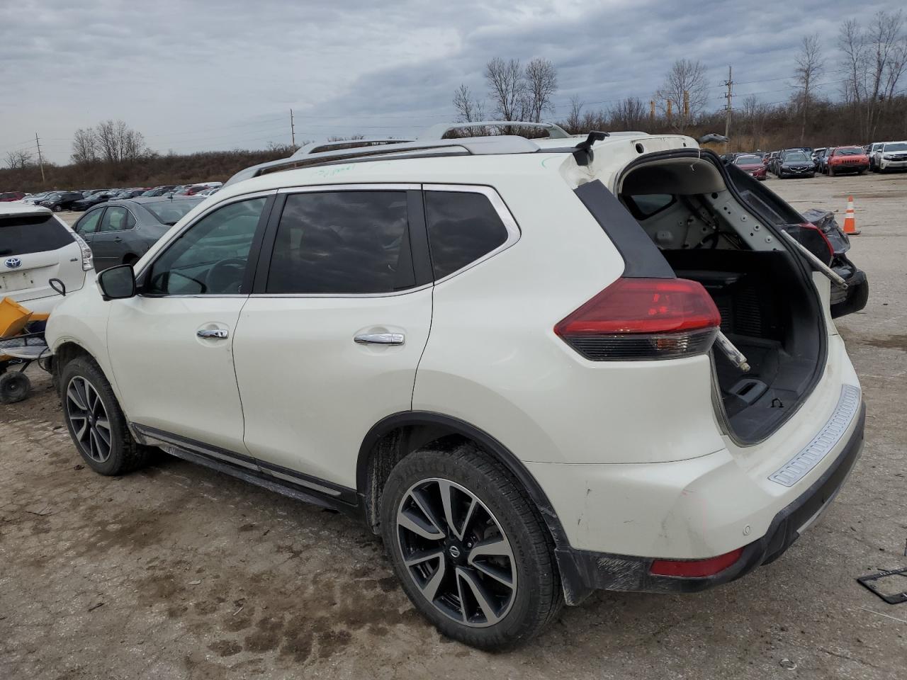 VIN 5N1AT2MV9KC728572 2019 NISSAN ROGUE no.2