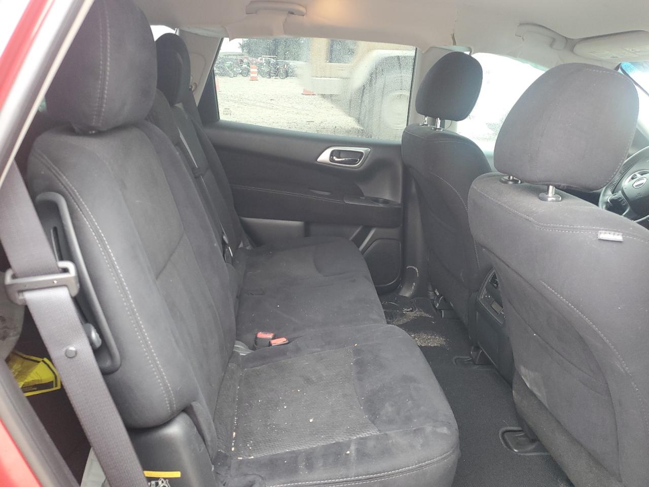 2015 Nissan Pathfinder - Image 11