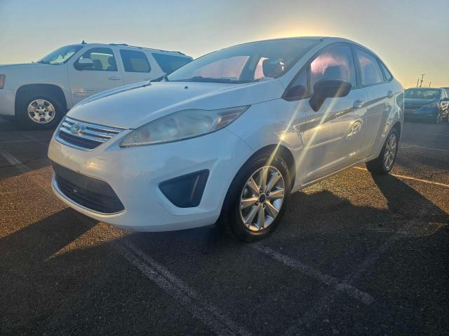 Sedans FORD FIESTA 2012 Biały