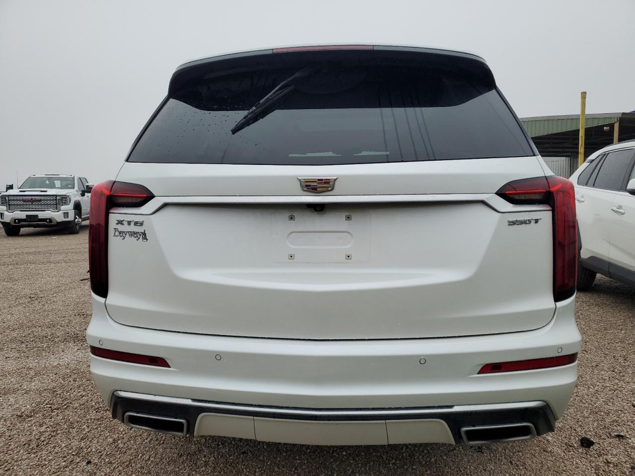 2021 Cadillac XT6 - Image 6