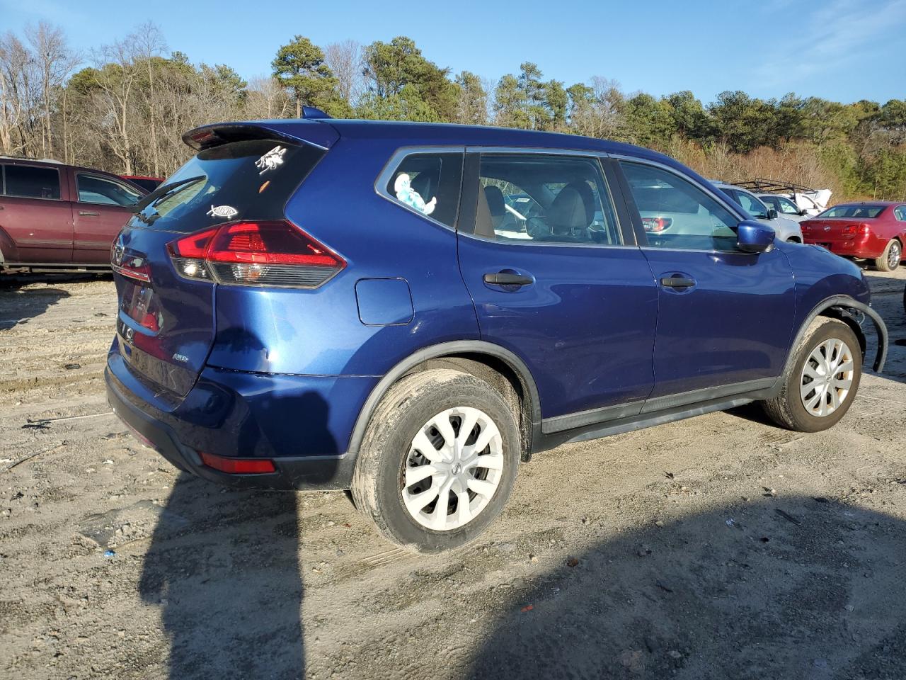 2018 Nissan Rogue - Image 3
