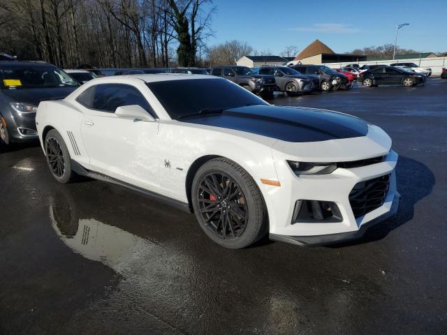  CHEVROLET CAMARO 2015 Белый