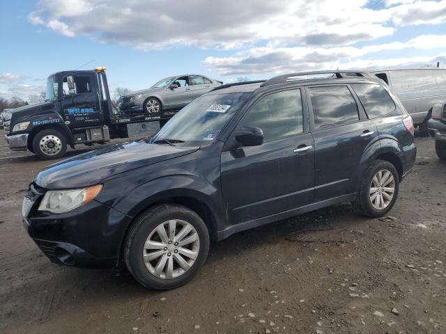  SUBARU FORESTER 2013 Чорний