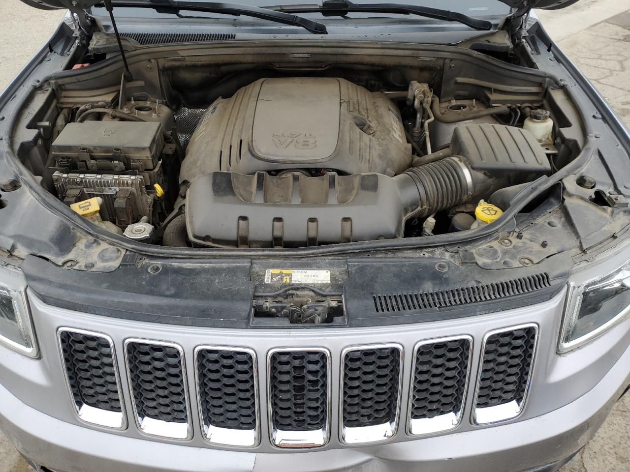 2015 Jeep Grand Cherokee - Image 12