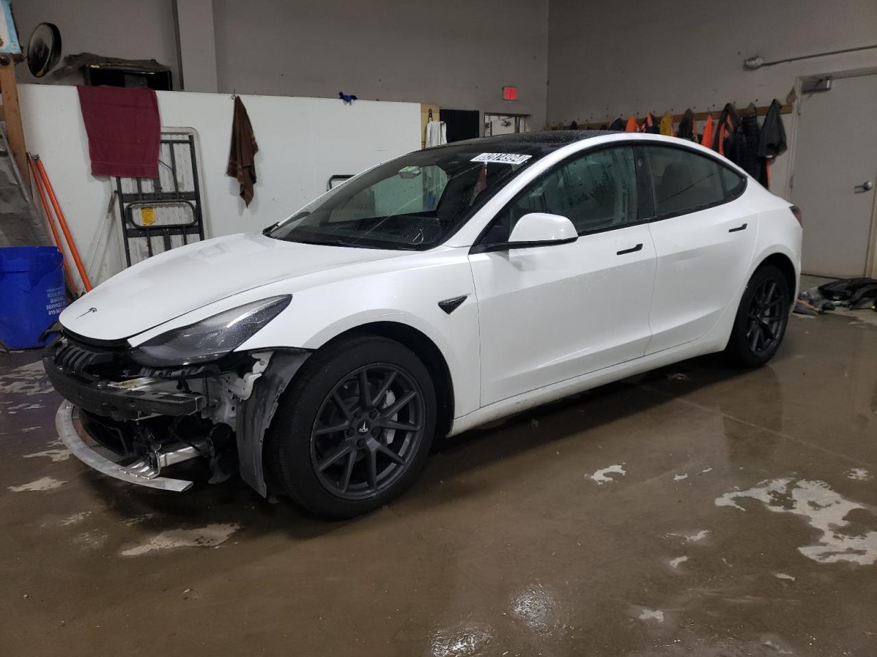 VIN 5YJ3E1EA8NF370398 2022 TESLA MODEL 3 no.1