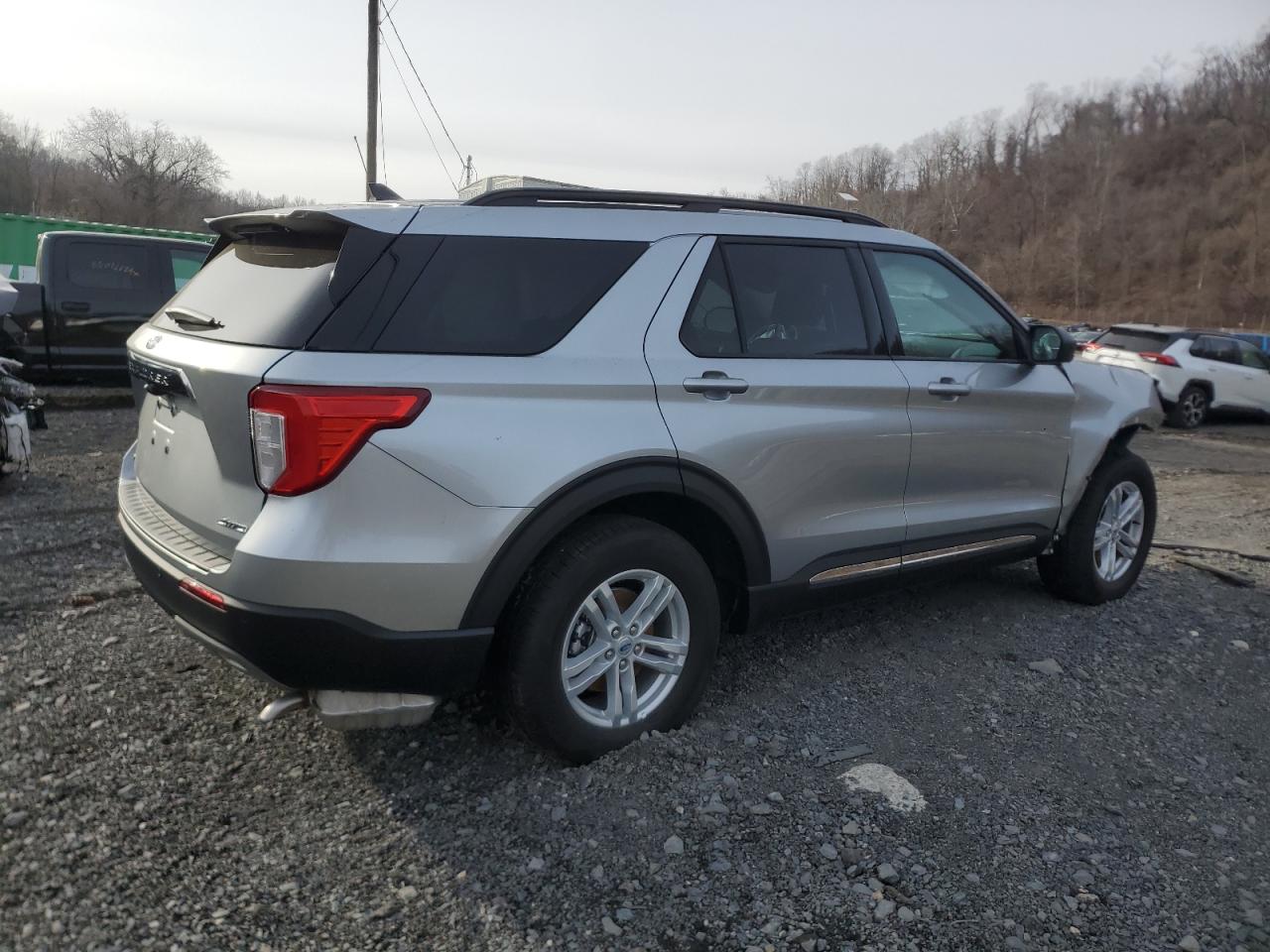 VIN 1FMSK8DH3RGA72571 2024 FORD EXPLORER no.3