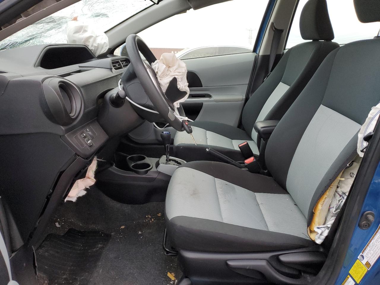 2014 Toyota Prius - Image 7