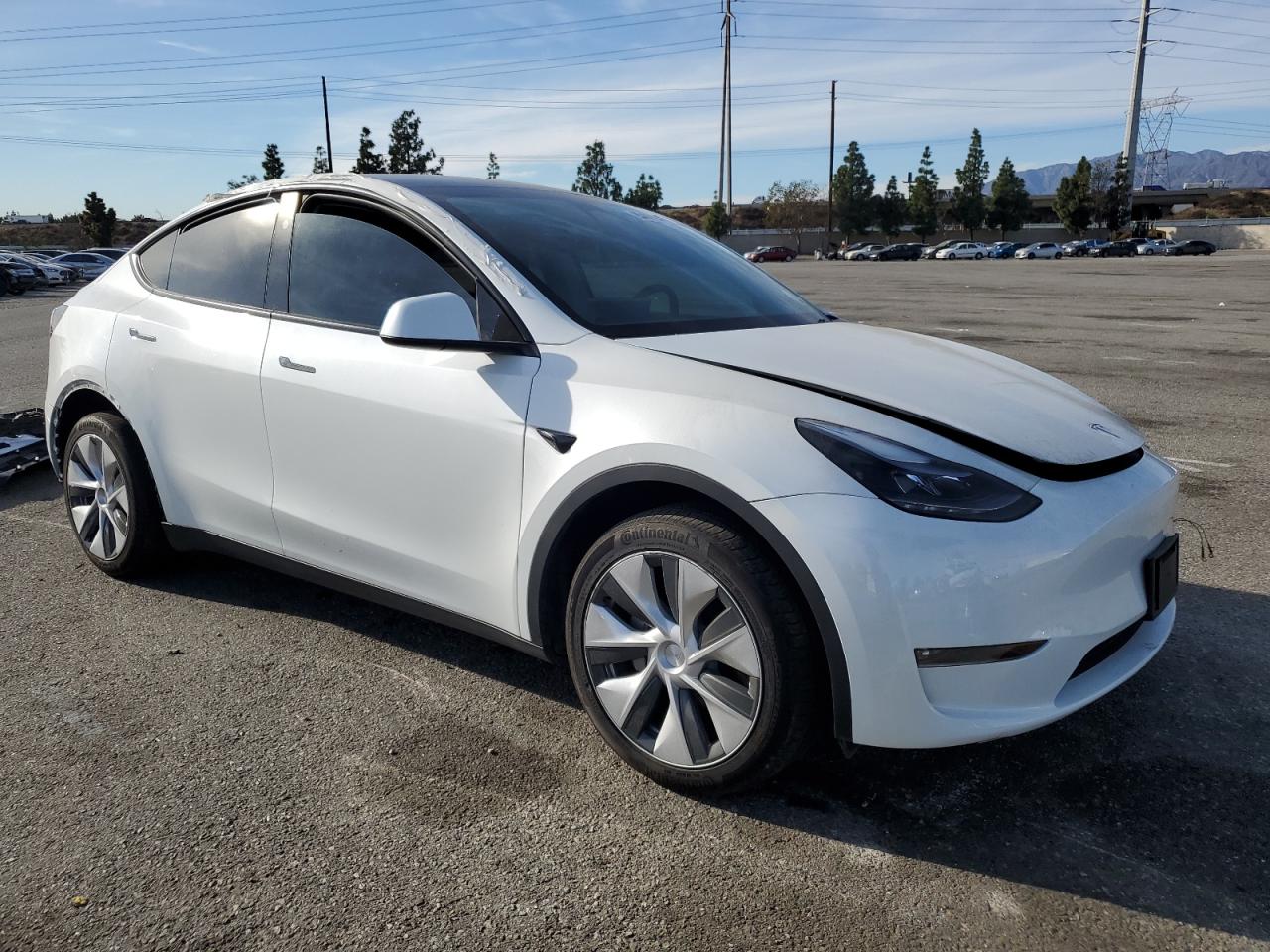 VIN 7SAYGAEE2PF832009 2023 TESLA MODEL Y no.4