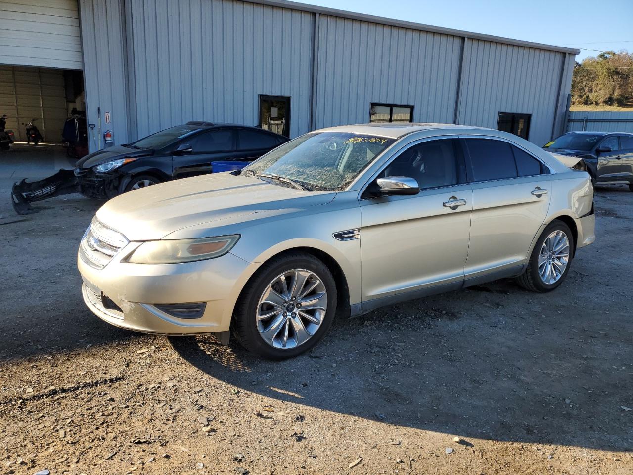 2010 Ford Taurus - Image 1