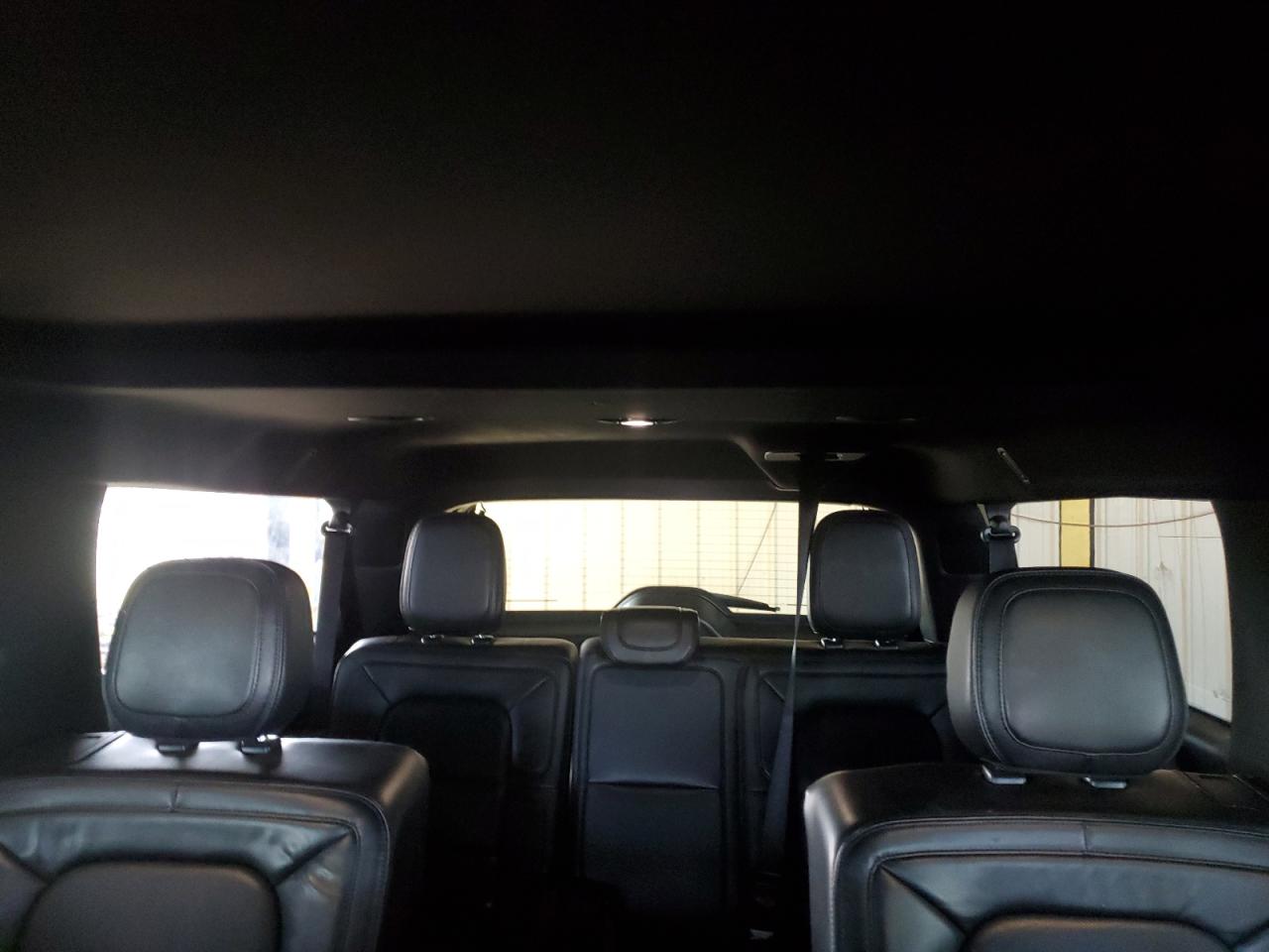 2019 Lincoln Navigator - Image 10