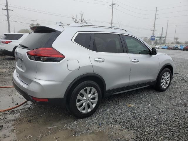  NISSAN ROGUE 2017 Srebrny