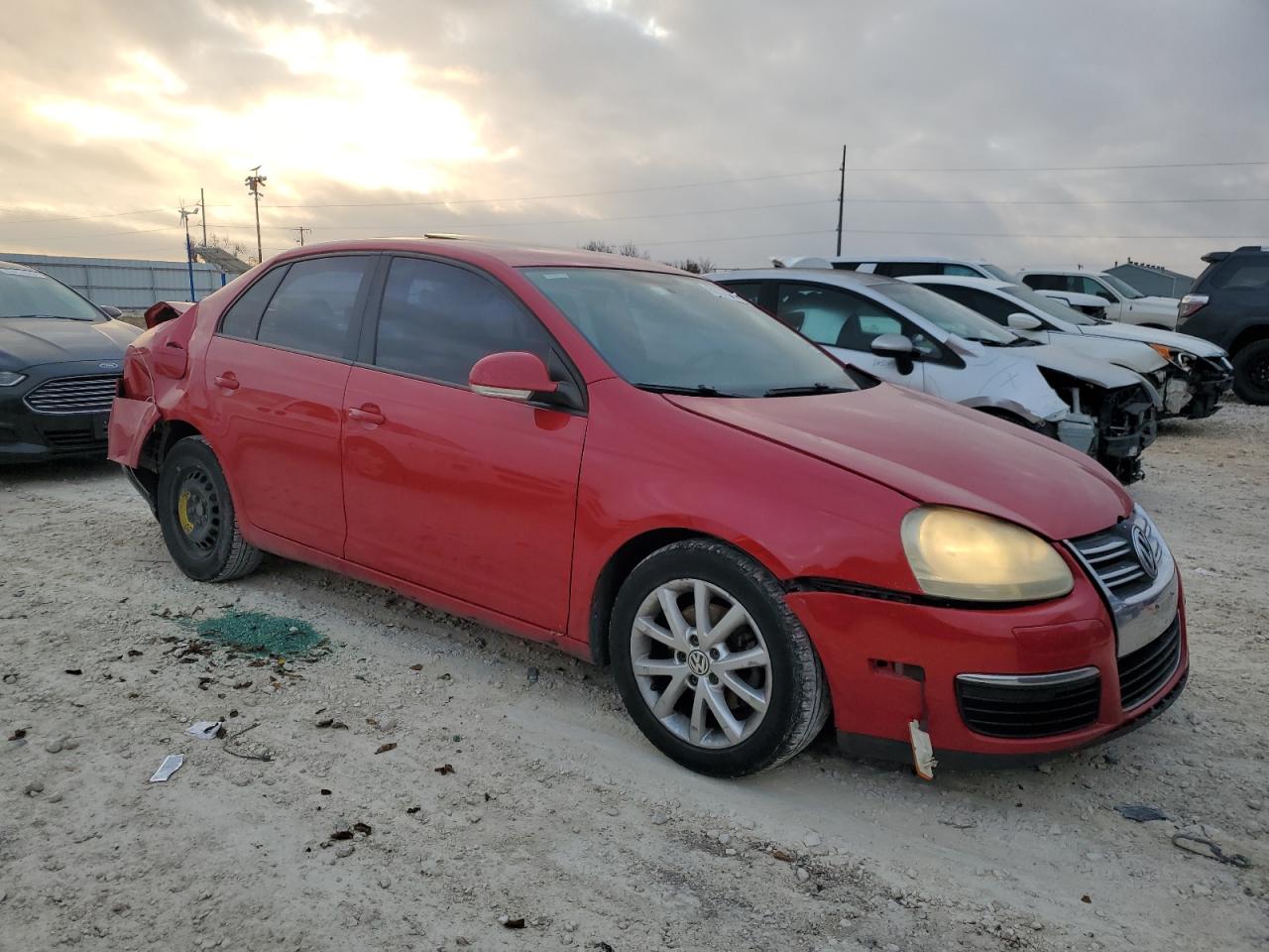 2010 Volkswagen Jetta - Image 4