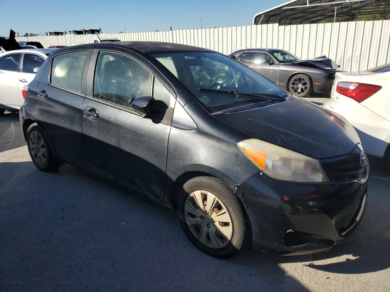2012 Toyota Yaris - Image 4