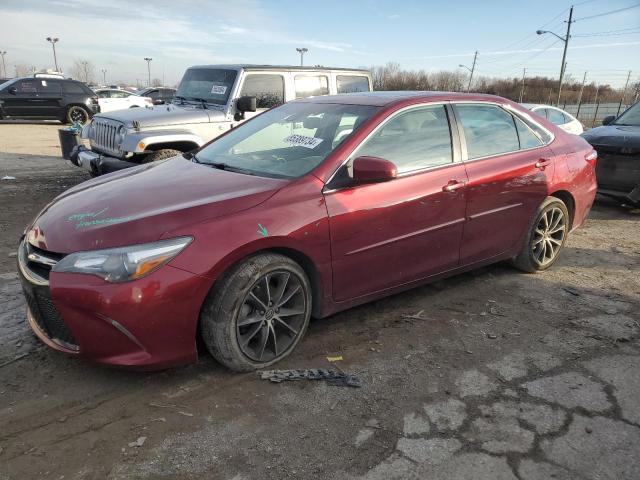  TOYOTA CAMRY 2017 Красный