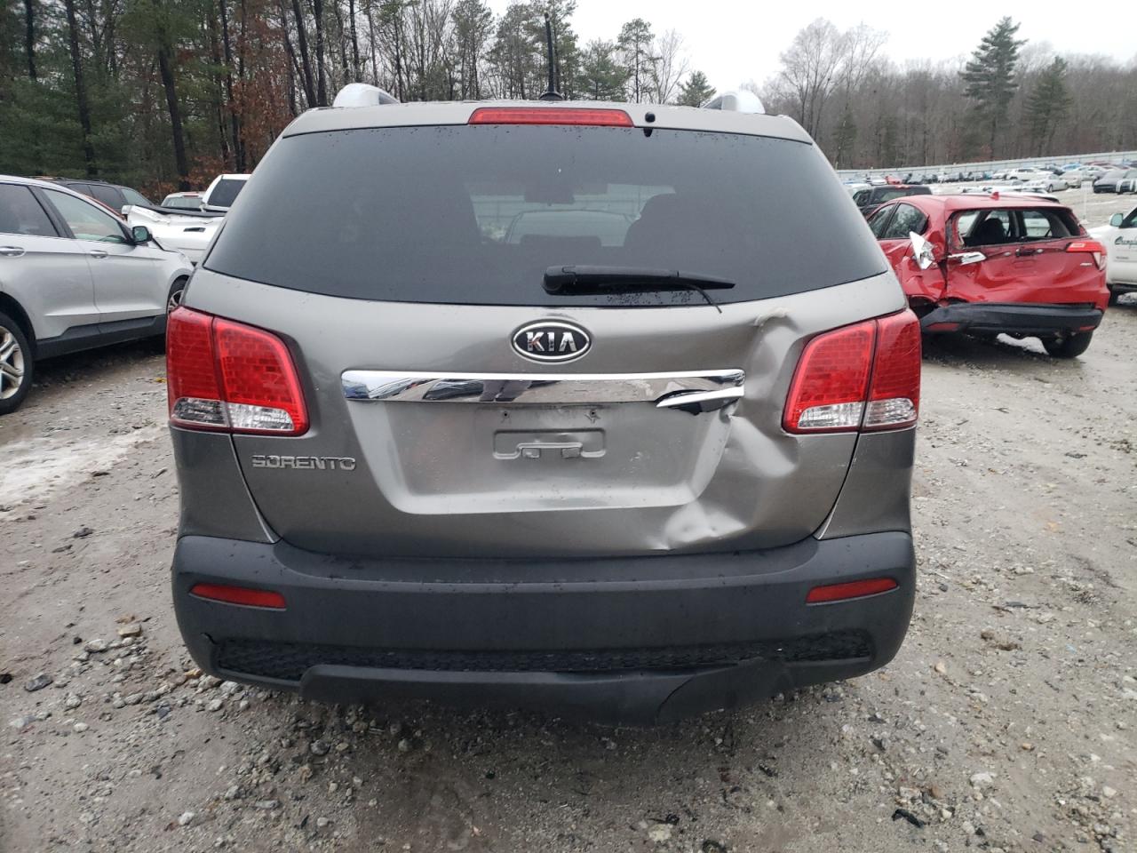 2011 Kia Sorento Base VIN: 5XYKTDA25BG177079 Lot: 82955064