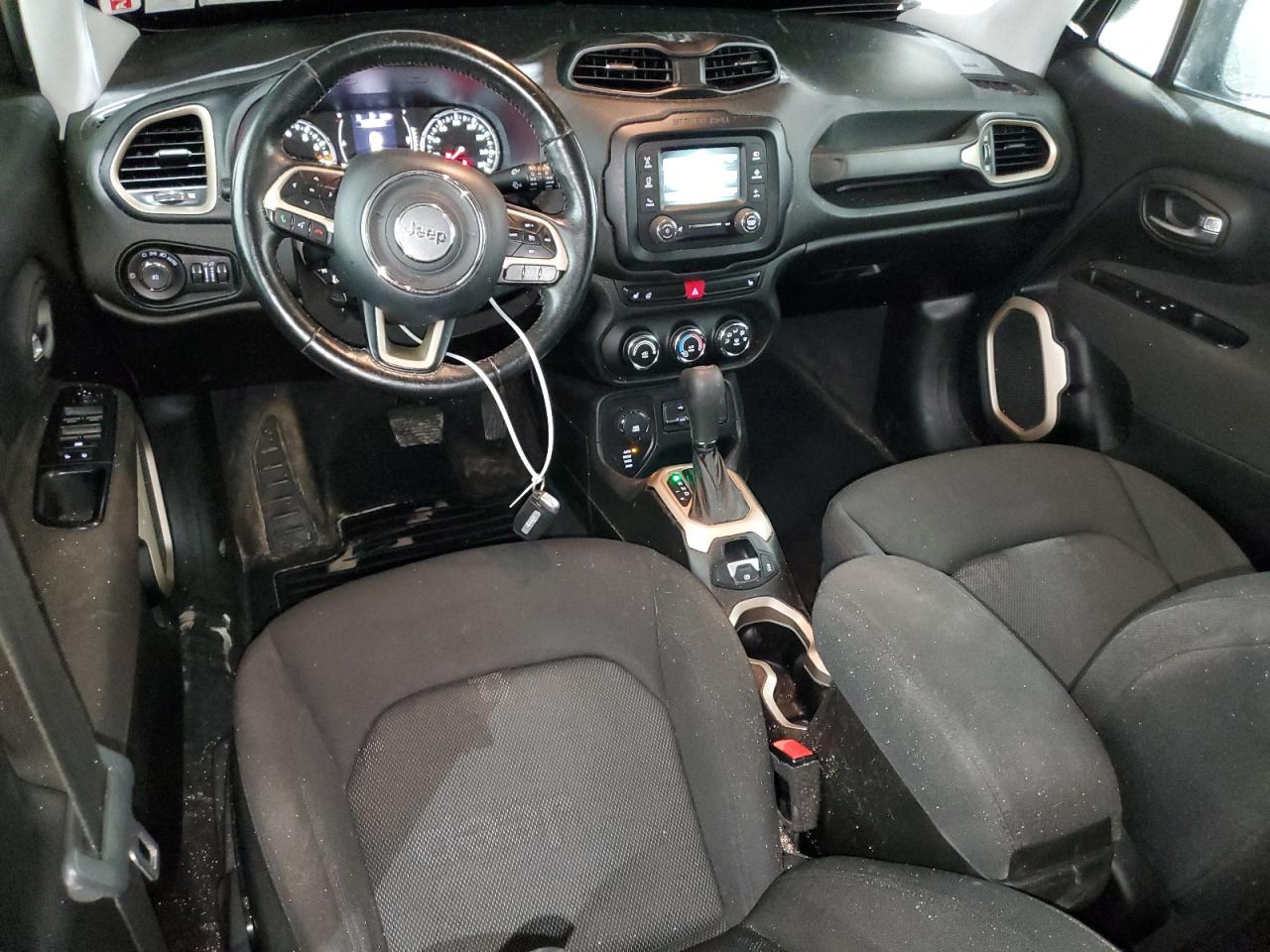 2016 Jeep Renegade - Image 8